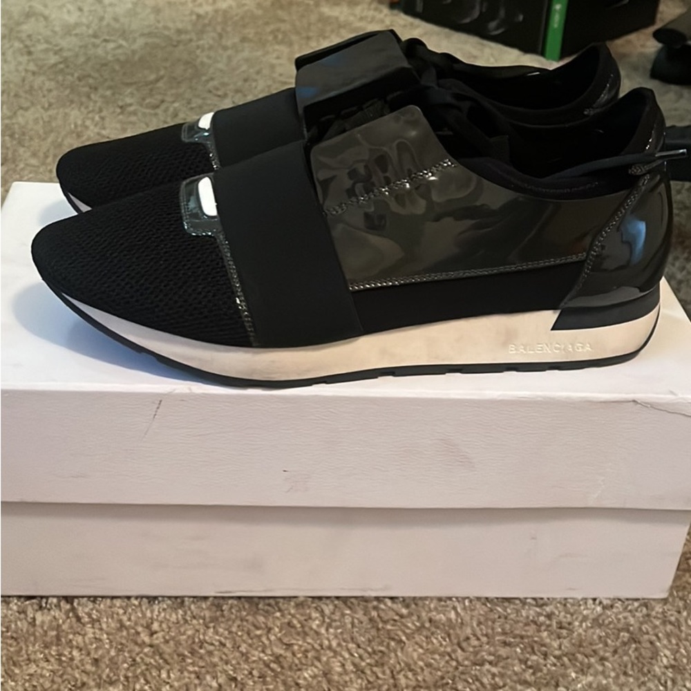 Balenciaga Mens shoes size 44, Mens US 11.